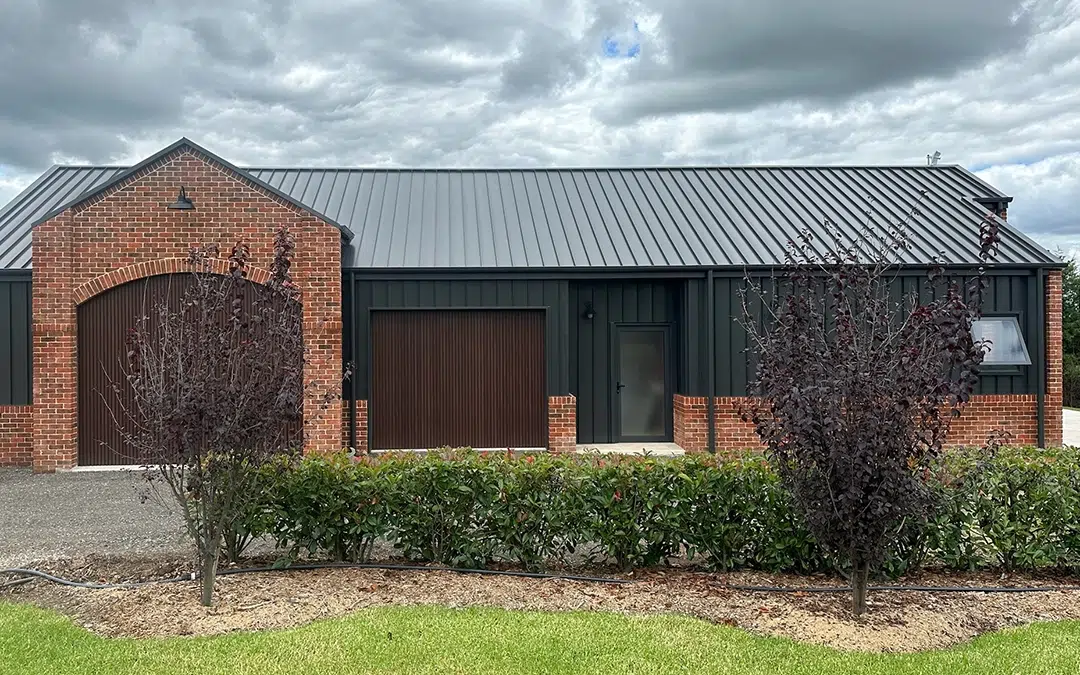 B&D Designer Garage Door images Vertical Ali Batten