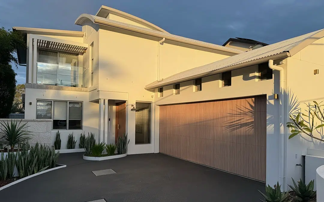 B&D Designer Garage Door images Vertical Ali Batten Decowood Curly Birch